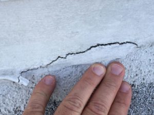 stucco-crack